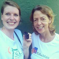 Edumais volunteer Iris with founder and director Diana Nijboer outside Solar Meninos de Luz school